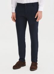 PAKO LORENTE – Męskie granatowe spodnie. Spodnie materiałowe Pako Lorente, na co dzień, na wiosnę, l, bez wzorów, z elastanu, casualowe. Za 149.99 zł.