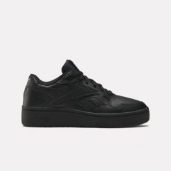 Sneakersy młodzieżowe Reebok ATR Chill buty sportowe juniorskie czarne. Czarna buty turystyczne Reebok, bez wzorów, bez zapięcia, trekkingowe. Za 189.00 zł.