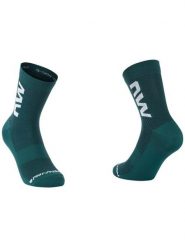 Skarpety rowerowe NORTHWAVE Extreme Air Mid Sock zielony. Zielone skarpety Northwave, w ażurowe wzory, z dzianiny. Za 69.00 zł.