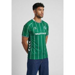 Domowy jersey Werderu Brema 2025/26. Zielone t-shirty sportowe Hummel, bez wzorów, z jersey, bez ramiączek, do piłki nożnej. Za 474.00 zł.