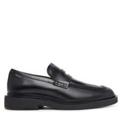 Półbuty Calvin Klein. Czarne eleganckie półbuty CALVIN KLEIN, bez wzorów, bez obcasa, bez zapięcia. Za 649.99 zł.