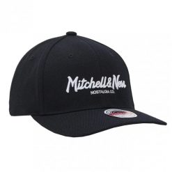 Czapka typu snapback Mitchell & Ness. Czarne czapki z daszkiem Mitchell & Ness, bez wzorów. Za 181.00 zł.