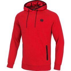 Bluza z kapturem FALCON SMALL LOGO Czerwona. Czerwone bluzy PITBULL WEST COAST, m, bez wzorów, z kapturem. W wyprzedaży za 181.30 zł.