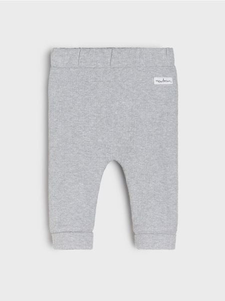 Prążkowane legginsy - szary. Szare legginsy długie sportowe Sinsay, l, bez wzorów, prążkowane. Za 19.99 zł.