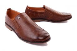 WOJTYŁKO 9W23802V brąz, półbuty męskie. Brązowe eleganckie półbuty Wojtyłko, w ażurowe wzory, bez obcasa, bez zapięcia. Za 131.92 zł.