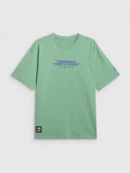 4F T-shirt loose z nadrukiem męski - miętowy M. Niebieskie t-shirty 4F, m, bez wzorów, z materiału, bez kołnierzyka, bez ramiączek. Za 69.99 zł.