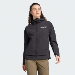 Kurtka Terrex Multi Softshell. Czarne kurtki Adidas, l, bez wzorów, z elastanu, z kapturem. Za 317.40 zł.