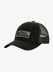 Czapka z daszkiem Fjallraven Langtradarkeps. Czarne czapki z daszkiem Fjällräven, bez wzorów, z bawełny. Za 175.99 zł.