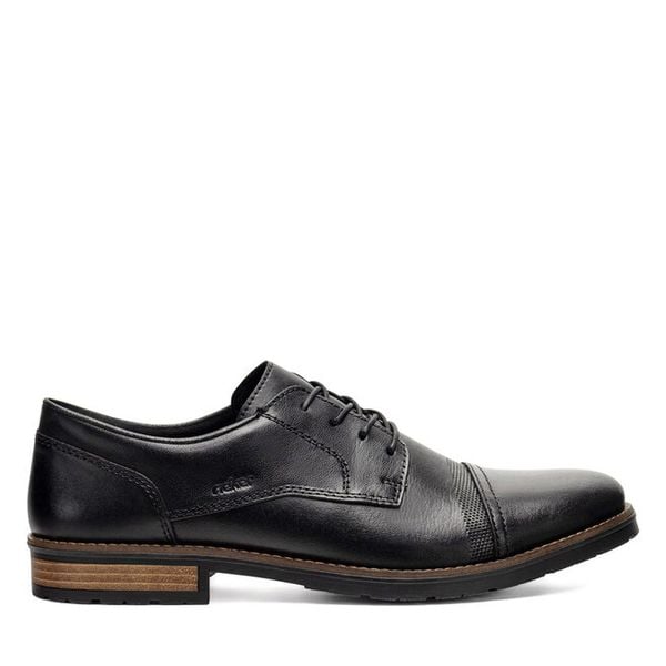 Półbuty Rieker. Czarne eleganckie półbuty Rieker, bez wzorów, bez obcasa, bez zapięcia. Za 335.00 zł.