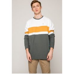 Tommy Jeans - Bluza. Bluzy marki Tommy Jeans. W wyprzedaży za 229.90 zł.