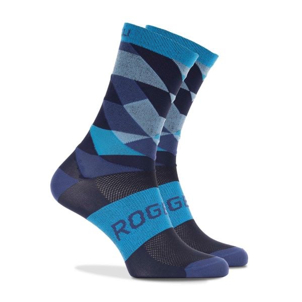 Stylowe funkcjonalne skarpetki Rogelli SCALE 14. Czerwone skarpety Rogelli, bez wzorów. W wyprzedaży za 35.00 zł.