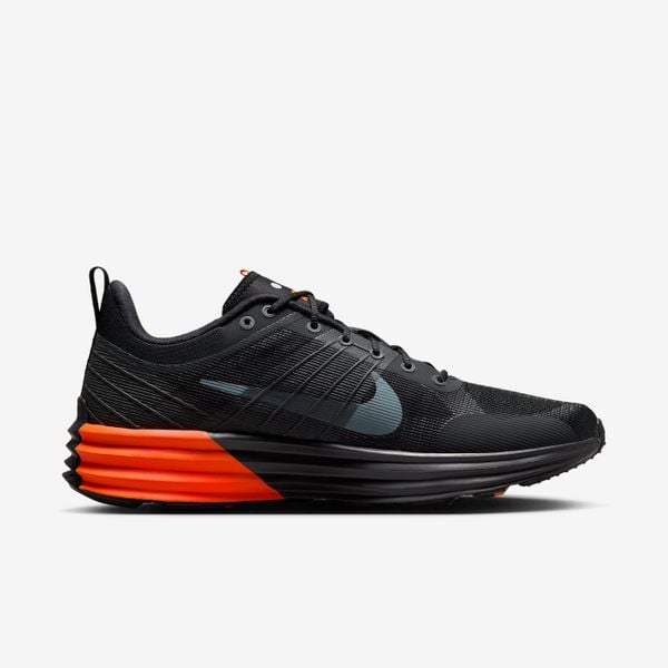 Nike Lunar Roam Sneskersy męskie. Czarne buty sportowe casual Nike, bez wzorów, z materiału, bez zapięcia. Za 409.99 zł.