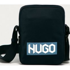 Hugo - Saszetka. Niebieskie saszetki i nerki Hugo, bez wzorów. W wyprzedaży za 339.90 zł.