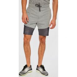 Under Armour - Szorty. Krótkie spodenki sportowe marki Under Armour. W wyprzedaży za 179.90 zł.