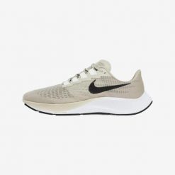 Buty do biegania męskie Nike Air Zoom Pegasus 37. Czarne buty do biegania Nike, bez wzorów, z materiału, bez zapięcia, do biegania. Za 595.00 zł.