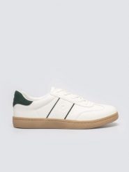 Sneakersy męskie ze skóry ekologicznej białe SS174081 101. Białe buty sportowe casual BIG STAR, bez wzorów, ze skóry ekologicznej, bez zapięcia. Za 169.99 zł.