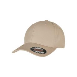 Czapka Urban Classics Flexfit Recycled Polyester. Zielone czapki z daszkiem FLEXFIT, bez wzorów. Za 145.00 zł.