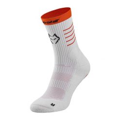 Skarpety do padla Babolat Mid-Calf Lebron. Białe skarpetki sportowe BABOLAT, bez wzorów, z elastanu. Za 81.00 zł.