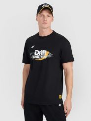 4F T-shirt regular z nadrukiem uniseks 4F x Drift Masters - czarny 3XL. Czarne t-shirty 4F, m, bez wzorów, z bawełny, bez kołnierzyka, bez ramiączek. Za 119.99 zł.