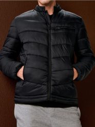 Pikowana kurtka puffer ze stójką - czarny. Czarne kurtki Sinsay, l, bez wzorów, bez kaptura. Za 99.99 zł.