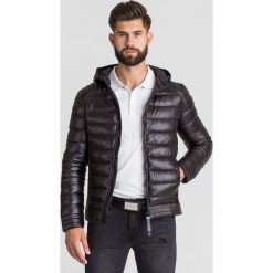 KURTKA PUFFA BIKER Guess. Czarne kurtki Guess, l, z aplikacjami, z gumy, z kapturem. Za 729.00 zł.