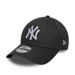Czapka baseballowa 9Forty New York Yankees League Essential. Czarne czapki z daszkiem New Era, bez wzorów. Za 170.50 zł.
