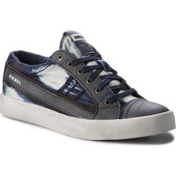Sneakersy DIESEL - D-String Low Y01641 P1547 T6067 Indigo. Buty sportowe casual marki Diesel. W wyprzedaży za 419.00 zł.