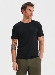 PAKO LORENTE – Czarny gładki t-shirt męski. Czarne t-shirty Pako Lorente, m, bez wzorów, z bawełny, bez kołnierzyka, bez ramiączek. Za 59.99 zł.