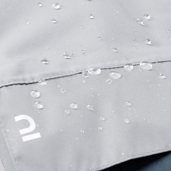 Ponczo na rower miejski Btwin 540 przeciwdeszczowe odblaskowe PPE. Niebieskie kurtki przeciwdeszczowe B'TWIN, xl, bez wzorów, z materiału, bez kaptura. W wyprzedaży za 139.99 zł.