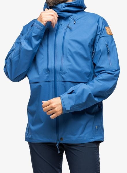 Kurtka wodoodporna męska Fjallraven Keb Eco-Shell Jacket. Niebieskie kurtki Fjällräven, na zimę, m, bez wzorów, bez kaptura. Za 1,869.99 zł.