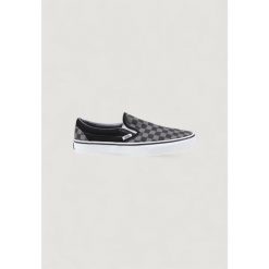 Obuwie sportowe Mężczyzna VANS Classic Slip-On. Czarne buty sportowe casual Vans, bez wzorów, z tkaniny, bez zapięcia, vans classic. Za 364.99 zł.