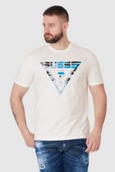 GUESS Biały t-shirt męski z logo w moro. Białe t-shirty Guess, m, z aplikacjami, bez kołnierzyka, bez ramiączek. W wyprzedaży za 119.99 zł.