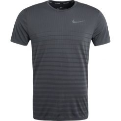 Nike Performance ZONAL COOLING RELAY Tshirt z nadrukiem anthracite/reflective silver. T-shirty sportowe marki Nike Performance. W wyprzedaży za 143.20 zł.