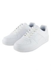 Buty na co dzień męskie CHAMPION FOUL PLAY. Białe buty turystyczne Champion, bez wzorów, z gumy, bez zapięcia, trekkingowe. Za 289.00 zł.