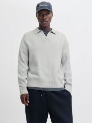 Jack & Jones Sweter w kolorze jasnoszarym rozmiar: M. Szare swetry nierozpinane Jack & Jones, m, bez wzorów, bez kołnierzyka, bez ramiączek. Za 122.09 zł.