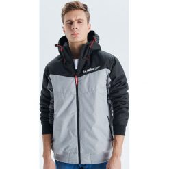 Ocieplana kurtka z kapturem - Jasny szary. Kurtki marki Cropp. Za 189.99 zł.