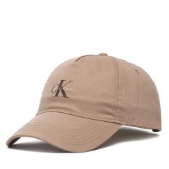 Czapka z daszkiem Calvin Klein. Brązowe czapki z daszkiem CALVIN KLEIN, bez wzorów. Za 129.99 zł.