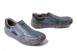 RIEKER 04051-12 blue combination, półbuty męskie. Niebieskie eleganckie półbuty Rieker, w ażurowe wzory, bez obcasa, bez zapięcia. Za 269.93 zł.