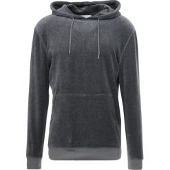 We are Cph ULICH HOOD Bluza z kapturem dark grey melange. Bluzy z kapturem marki We are Cph, m, z bawełny, z kapturem. W wyprzedaży za 260.10 zł.
