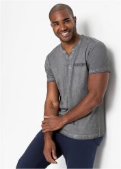 Shirt z dekoltem henley i efektem wytarcia, krótki rękaw. Niebieskie bluzki z długim rękawem bonprix, l, bez wzorów, bez kołnierzyka, bez ramiączek. Za 84.99 zł.