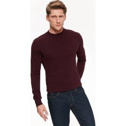 SWETER PÓŁGOLF O GŁADKIEJ STRUKTURZE. Swetry nierozpinane marki TOP SECRET. W wyprzedaży za 29.99 zł.