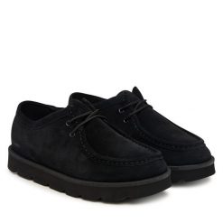 Półbuty Clarks. Czarne eleganckie półbuty Clarks, bez wzorów, bez obcasa, bez zapięcia. Za 479.99 zł.