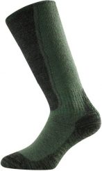 Skarpety WSM. Zielone skarpety LASTING, bez wzorów, z materiału. Za 144.40 zł.