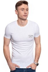 T-SHIRT MĘSKI MUSTANG Aaron C Print 1009970 2045. T-shirty Mustang, m, bez wzorów, bez kołnierzyka, bez ramiączek. W wyprzedaży za 39.99 zł.