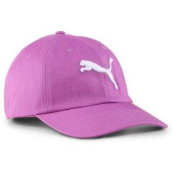 Czapka z daszkiem ESS PUMA Cat PUMA Wild Berry Purple. Fioletowe czapki z daszkiem Puma, bez wzorów. Za 190.00 zł.