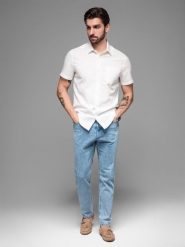 Męska koszula z lnu i bawełny z krótkim rękawem i kieszonką – złamana biel V1 - Rozmiar: M. Białe koszule Ombre Clothing, na lato, m, bez wzorów, z bawełny, bez kołnierzyka, bez ramiączek. W wyprzedaży za 59.99 zł.