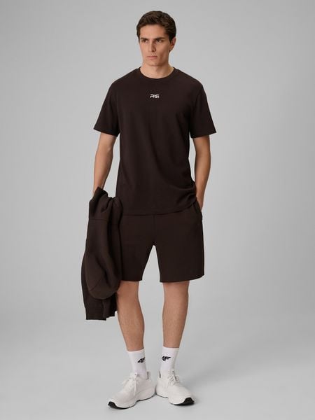 4F Spodenki dresowe męskie 4F x Robert Lewandowski - brązowe XXL. Brązowe krótkie spodenki sportowe 4F, m, bez wzorów, z bawełny. Za 149.99 zł.