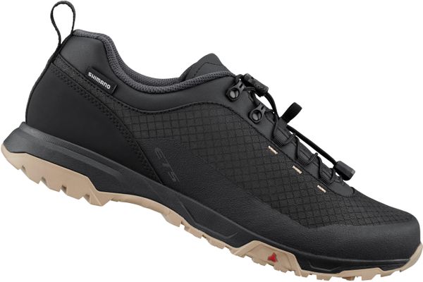 Mężczyźni - Buty kolarskie ET501. Czarne buty turystyczne Shimano, bez wzorów, z gumy, bez zapięcia, rowerowe. Za 483.50 zł.