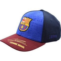 Czapka z daszkiem FC Barcelona z podpisem Lamine Yamal. Czerwone czapki z daszkiem FC Barcelona, bez wzorów. W wyprzedaży za 112.96 zł.