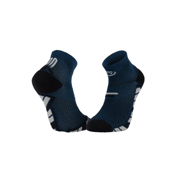 Skarpetki BV Sport Ultra.2 Low. Niebieskie skarpetki sportowe BV SPORT, w ażurowe wzory. Za 103.50 zł.